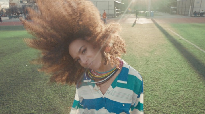Curls striped shirt wind