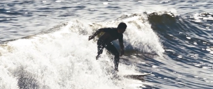 Surfer wave