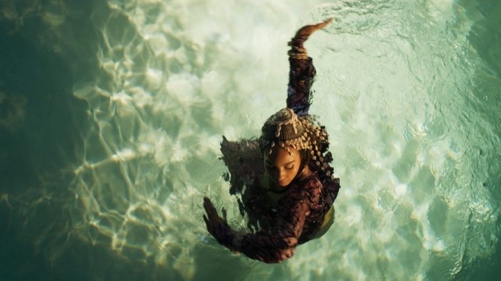 Underwater dancer